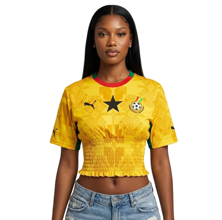 Fan wearing the Ghana Β· Women's kit
